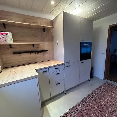 Apartment Spacious Family House Near *